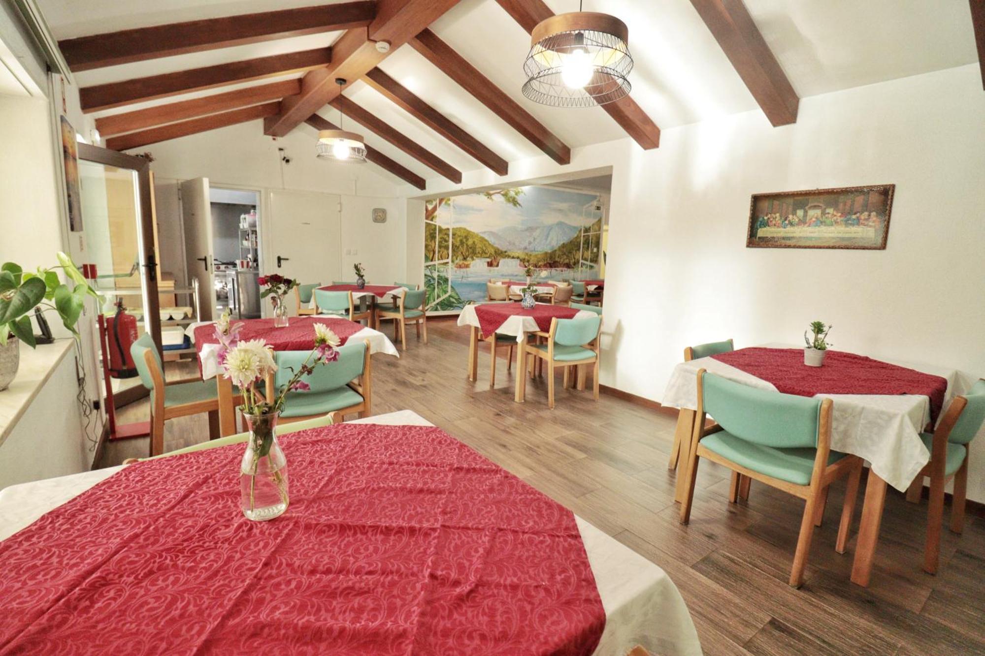 שטובל Hostel Jardins De Sao Luis מראה חיצוני תמונה